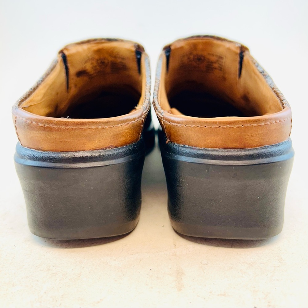 Ariat Brown Leather Mendocino Tassel 93897 Mules Clogs, Size 8.5 EU 39.5 - Picture 8 of 11